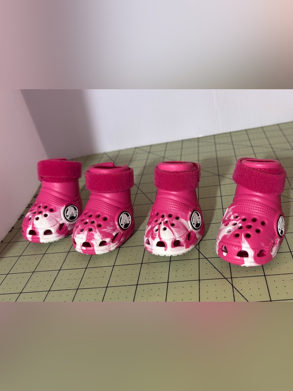 BARK x Crocs Pet Dog Boots - Dragon Fruit Pink Marbled size small glow in dark